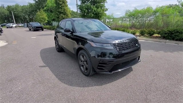 Used 2025 Land Rover Range Rover Velar Dynamic SE image 2