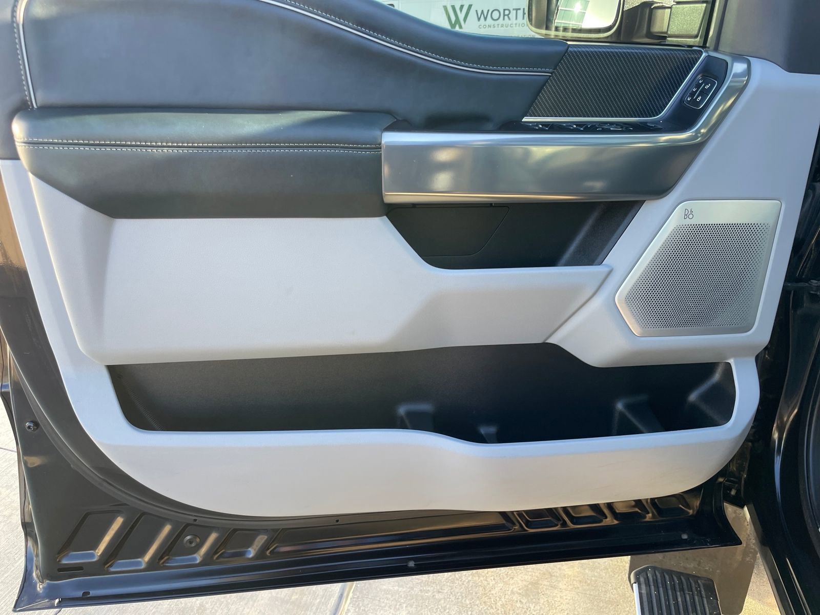 Used 2024 Ford F450 Limited w/ FX4 Off-Road Package image 10