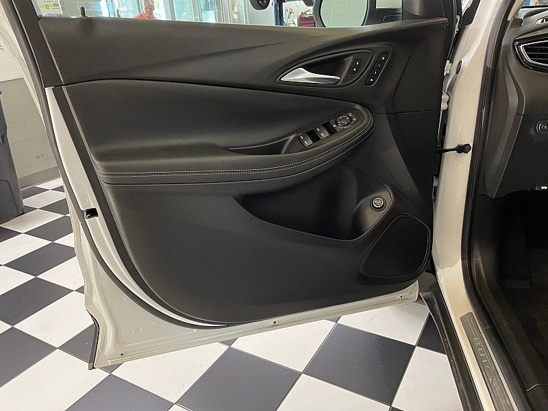 Used 2022 Buick Encore GX Essence w/ Advanced Technology Package AWD/4WD image 25