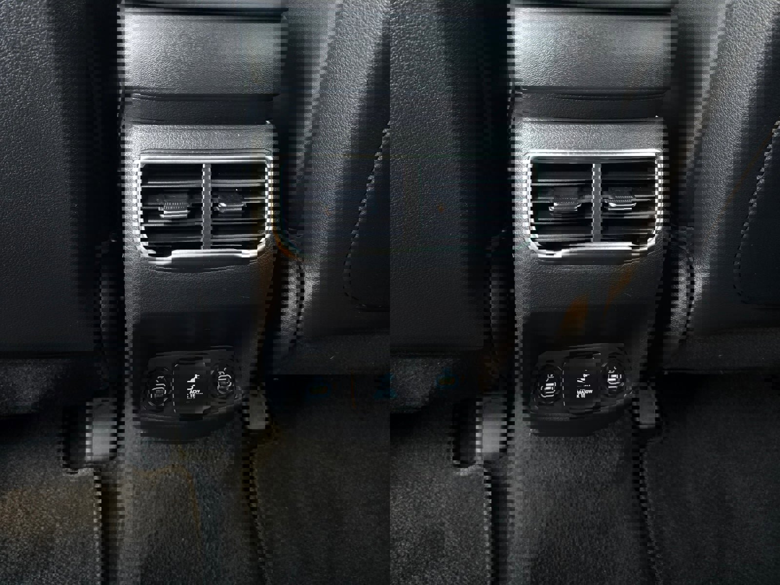 Used 2023 Hyundai Santa Fe Calligraphy image 24