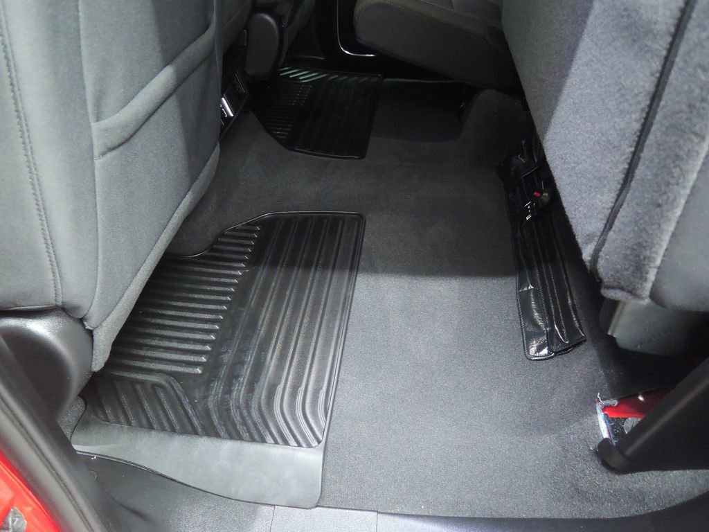 Used 2025 Chevrolet Silverado 1500 LT image 29