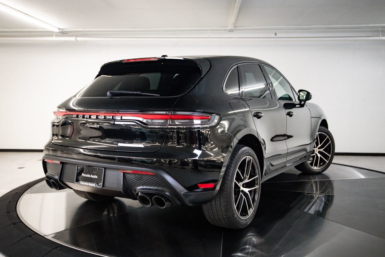 Certified 2024 Porsche Macan AWD/4WD image 7