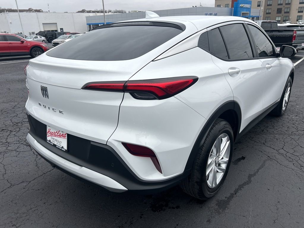 Certified 2025 Buick Envista Preferred image 5