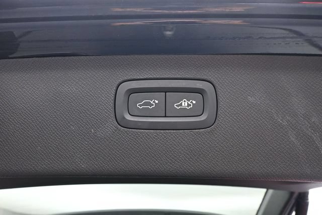 Used 2024 Volvo XC90 B5 Plus w/ Protection Package AWD/4WD image 30
