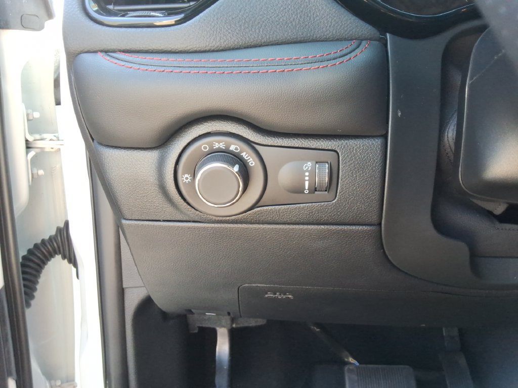 Used 2025 Dodge Durango R/T AWD/4WD image 37