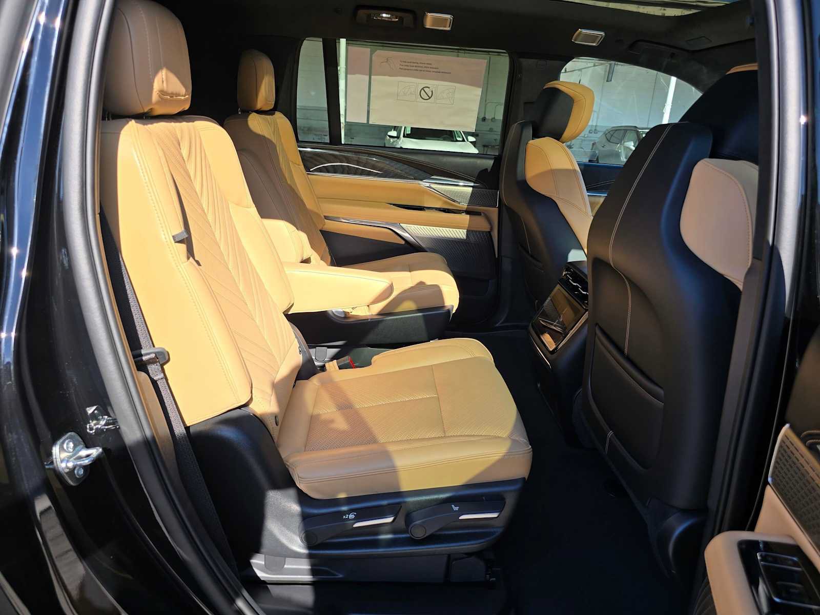 New 2026 Cadillac Escalade IQL Sport 2 w/ LPO, ONYX Package AWD/4WD image 12
