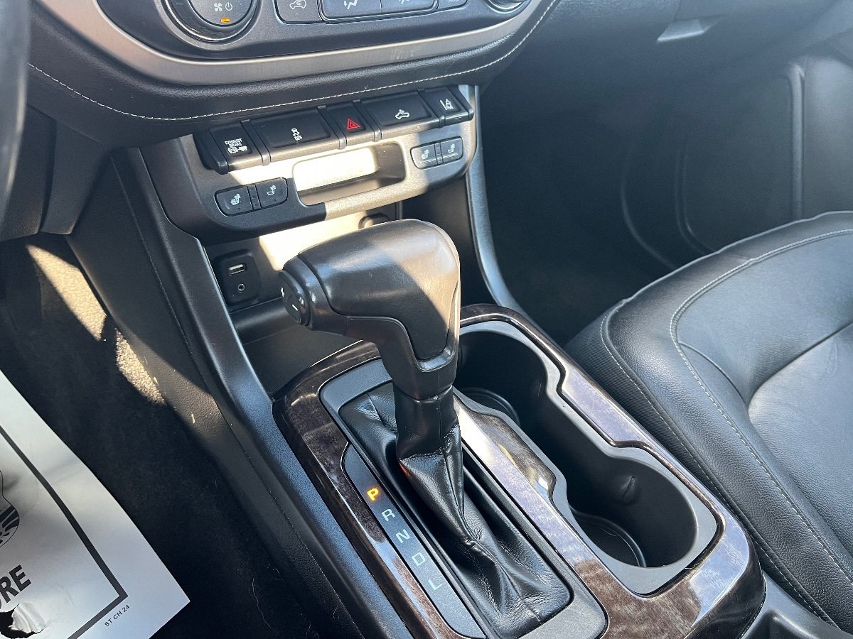 Used 2018 GMC Canyon SLT w/ Driver Alert Package AWD/4WD image 17