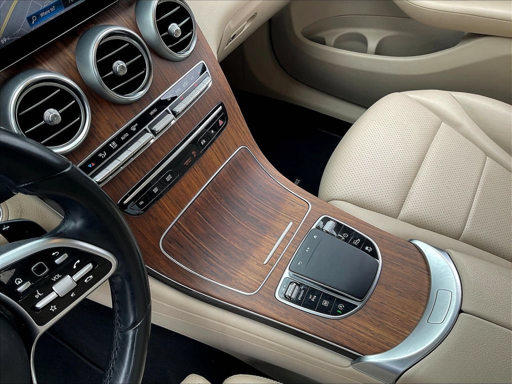 Used 2022 Mercedes-Benz GLC 300 4MATIC w/ Multimedia Package Lite image 18
