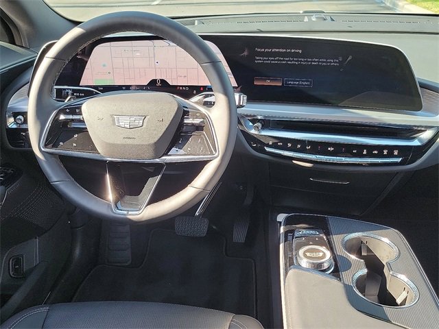Used 2025 Cadillac Lyriq Luxury image 8