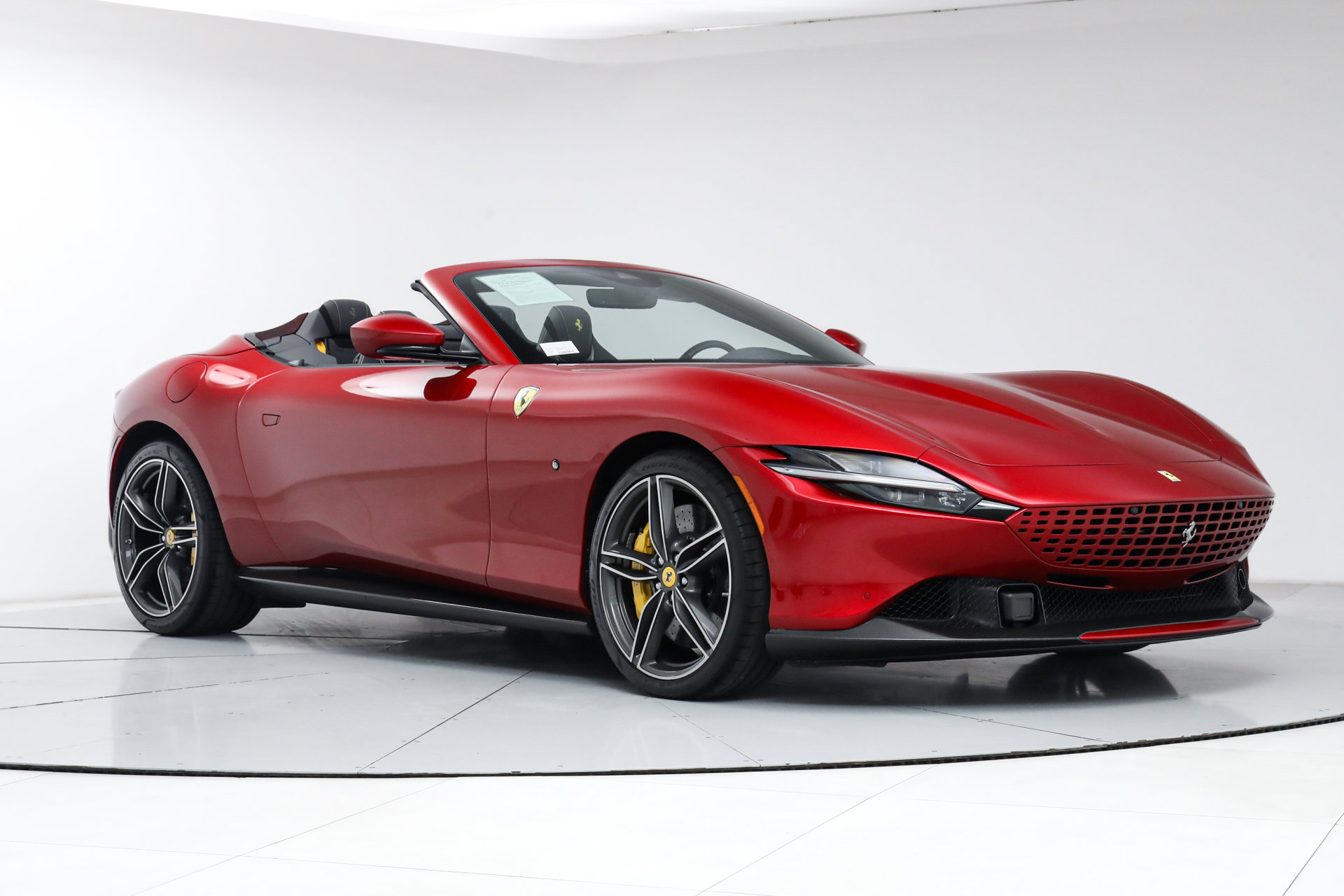 Used 2025 Ferrari Roma Spider image 13