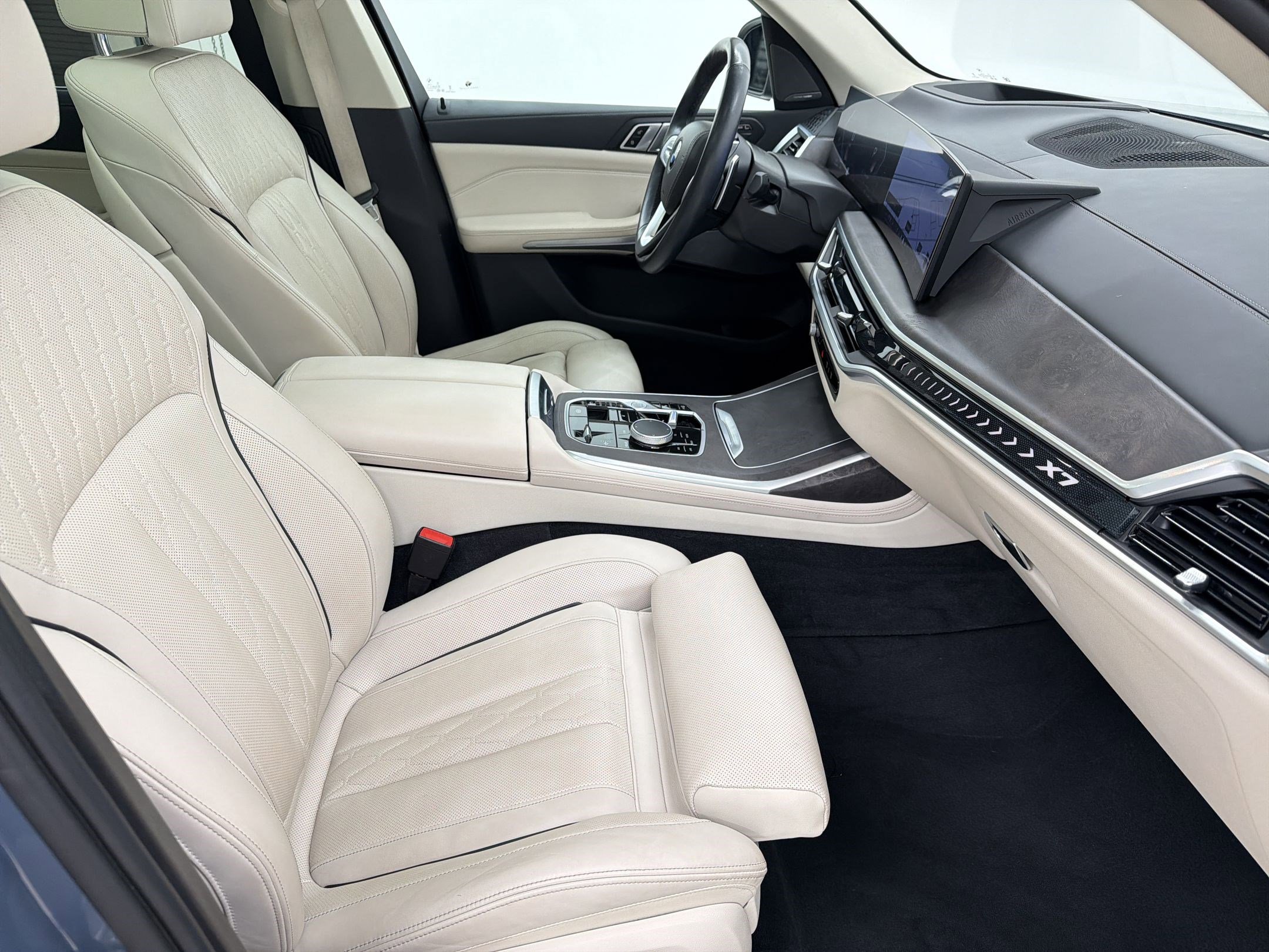 Certified 2024 BMW X7 xDrive40i w/ Premium Package image 32