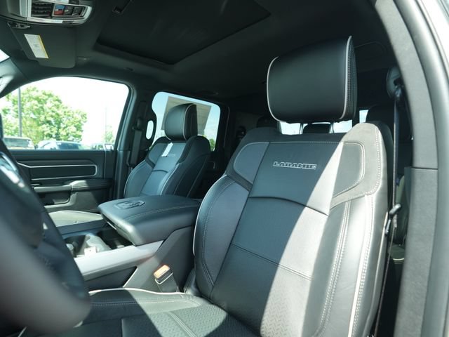 New 2026 RAM 3500 Laramie AWD/4WD image 41