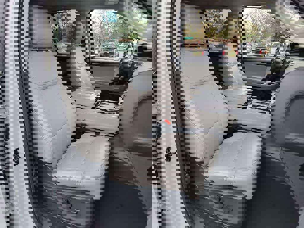 Used 2025 Ford Expedition Max Active image 18