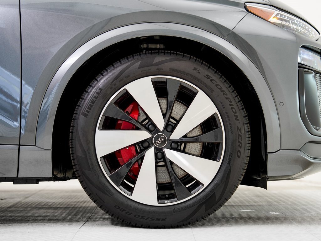 New 2025 Audi SQ6 e-tron Premium Plus image 25