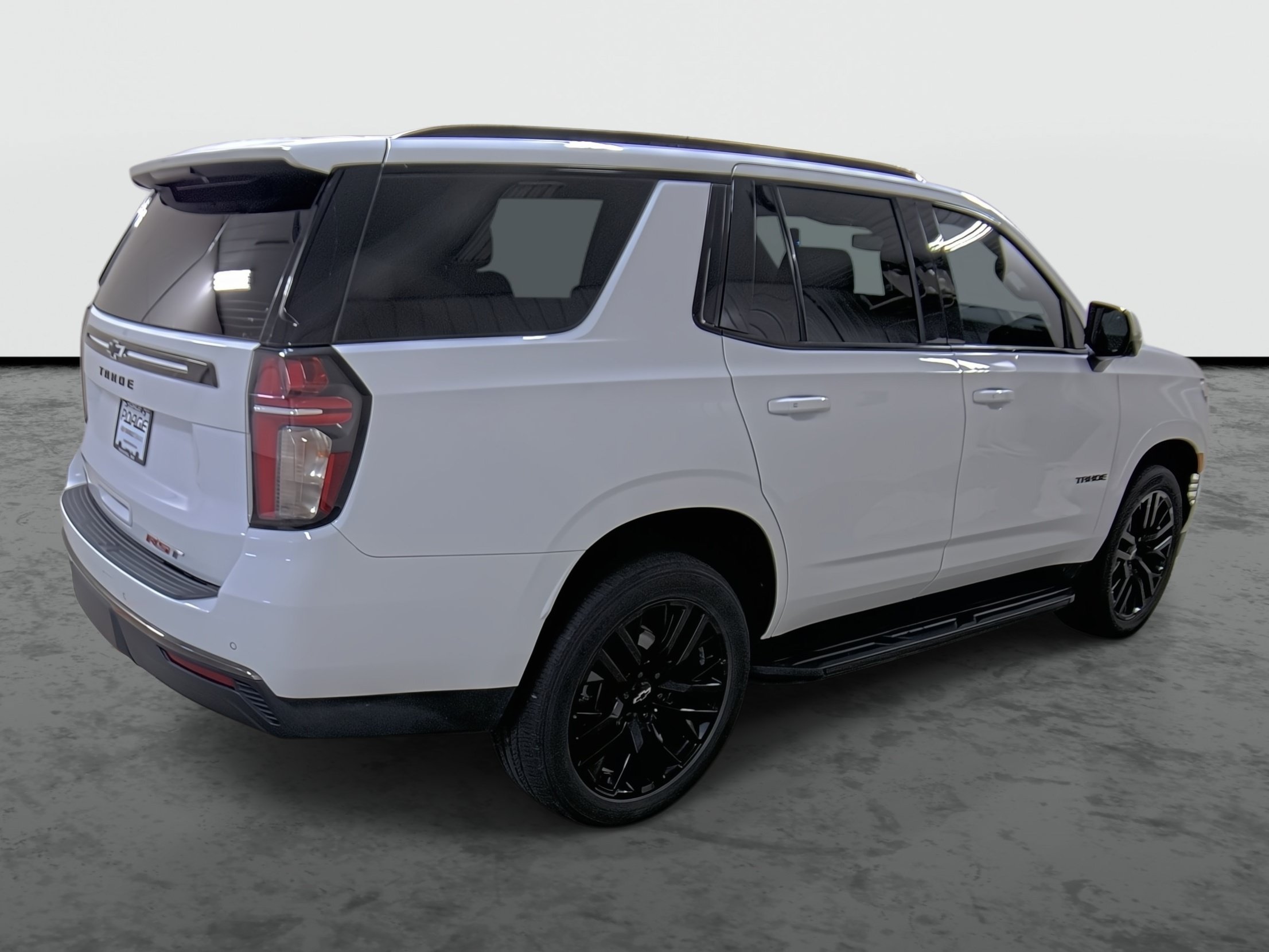 Used 2022 Chevrolet Tahoe RST w/ Luxury Package AWD/4WD image 4