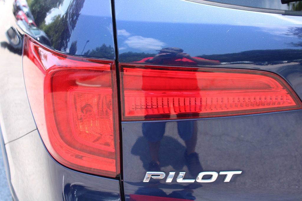 Used 2016 Honda Pilot Elite image 11