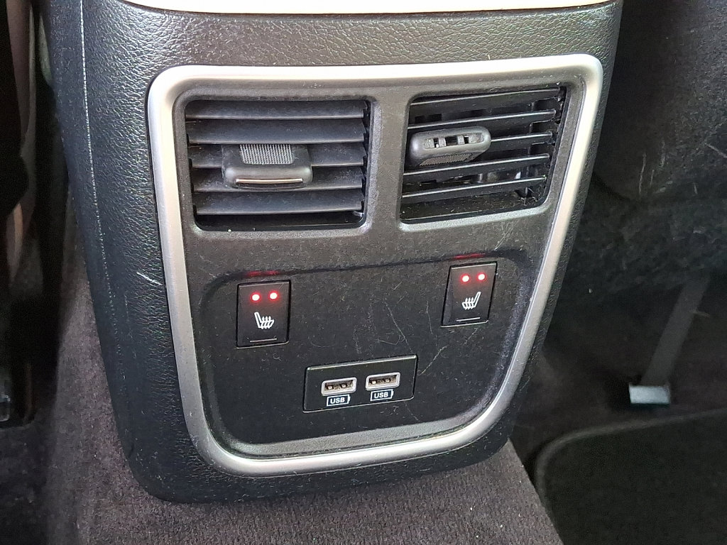 Used 2018 Chrysler 300 Limited image 22