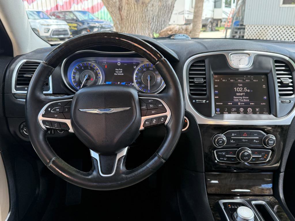 Used 2016 Chrysler 300 C w/ Safetytec Plus Group image 7