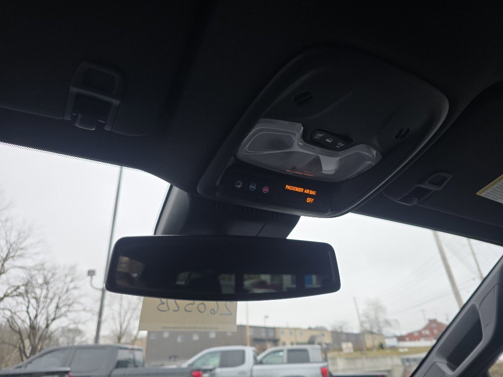 Used 2025 Chevrolet Colorado LT image 32