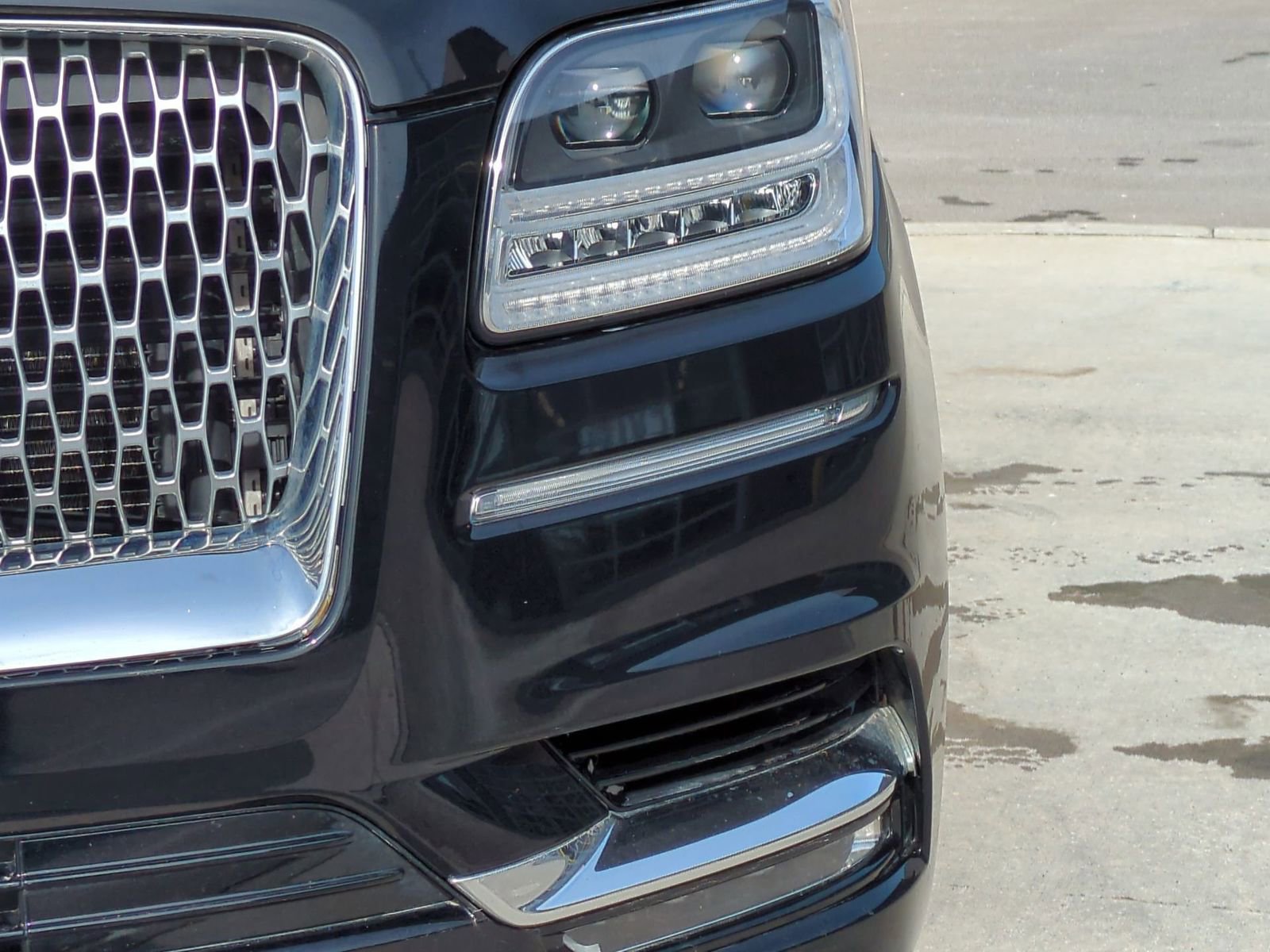 Used 2018 Lincoln Navigator L Reserve w/ Technology Package image 13