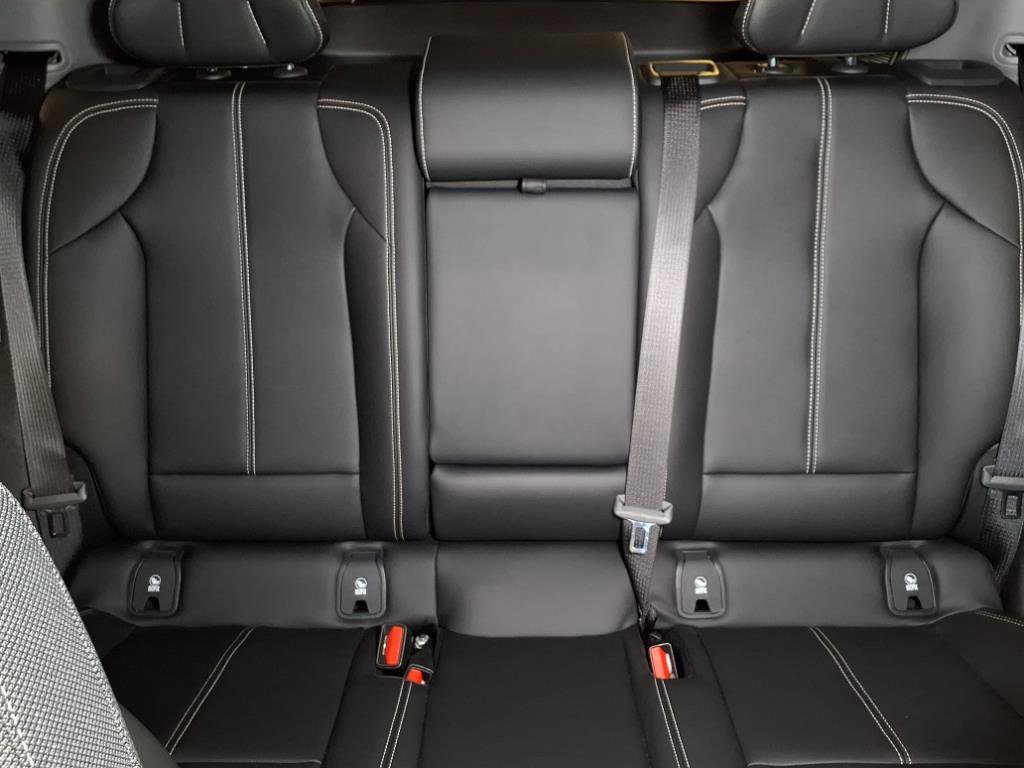 Used 2025 Cadillac Optiq Sport 1 w/ LPO, ONYX Package image 15