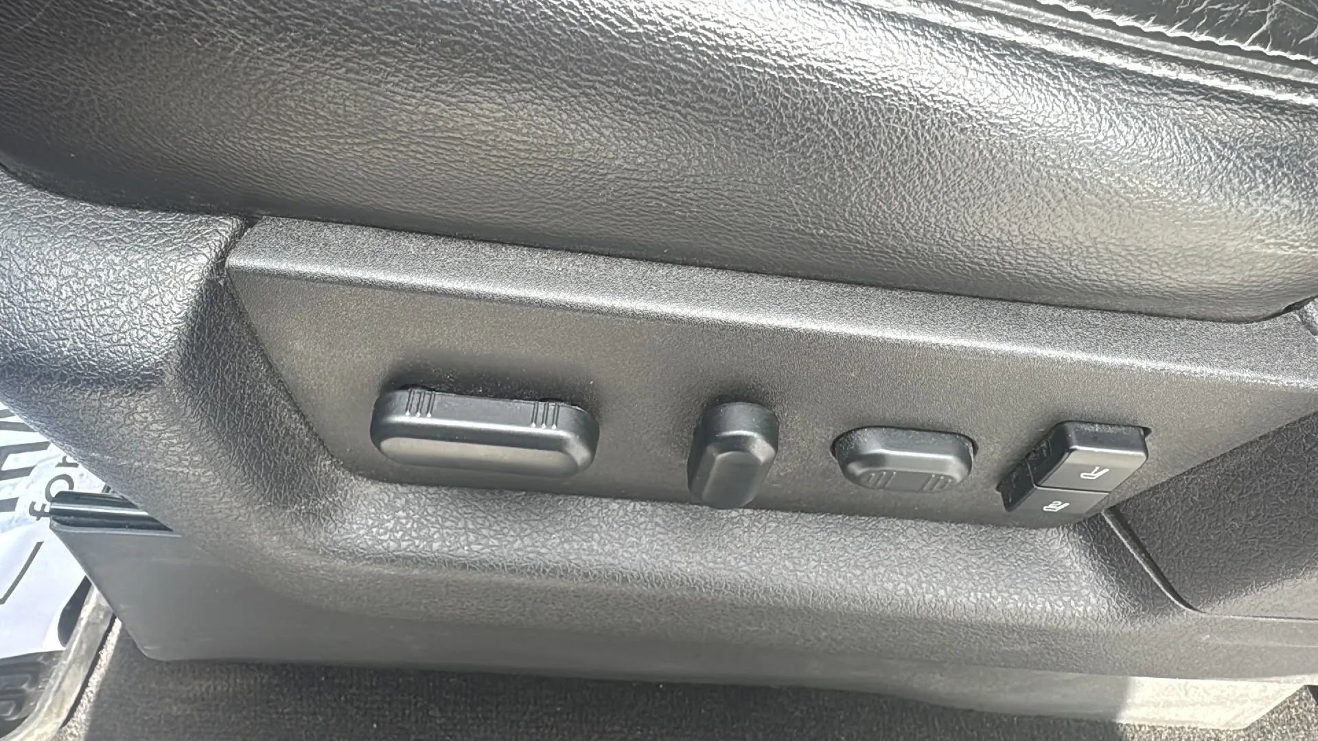 Used 2013 Ford F150 Lariat w/ Luxury Equipment Group image 17