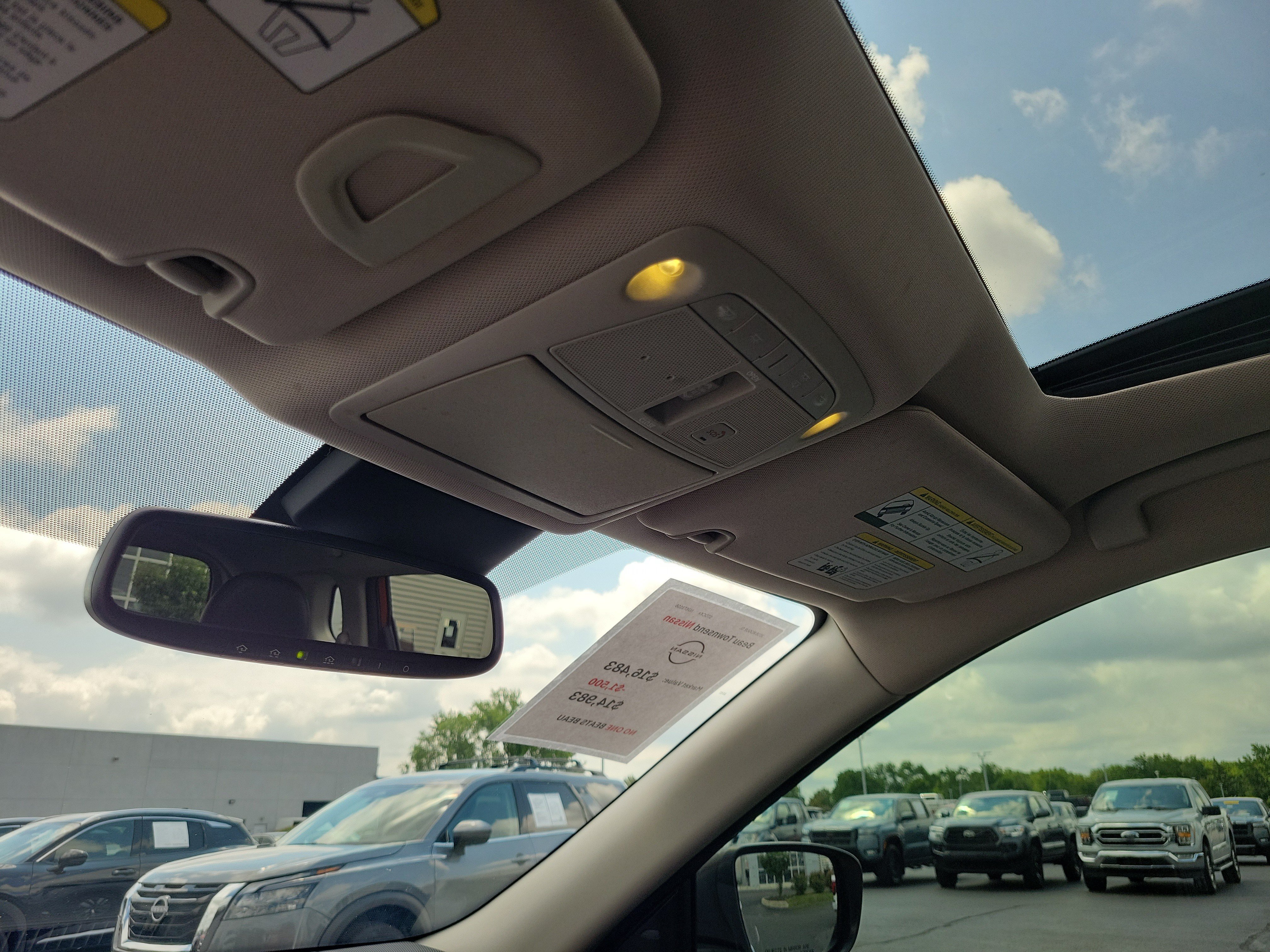 Used 2018 Nissan Rogue SL w/ Premium Package AWD/4WD image 30