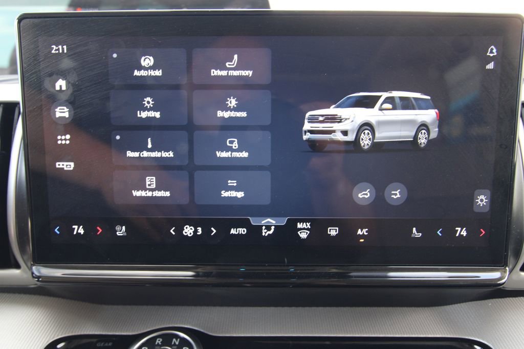Used 2025 Ford Expedition Active AWD/4WD image 34