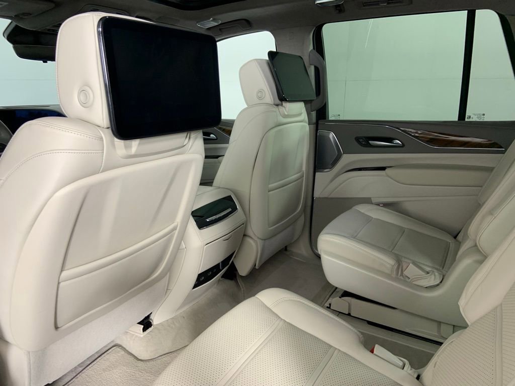 Used 2024 Cadillac Escalade Sport Platinum w/ LPO, ONYX Package AWD/4WD image 24