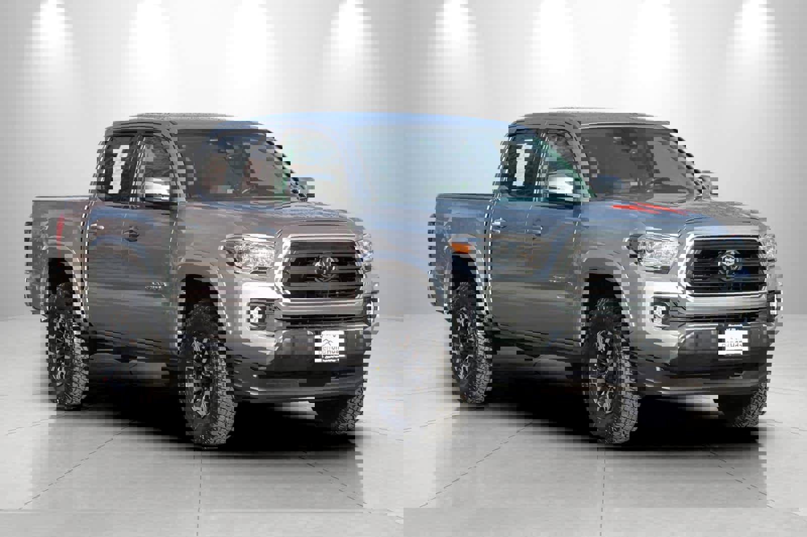 Used 2023 Toyota Tacoma SR5 w/ Technology Package image 9