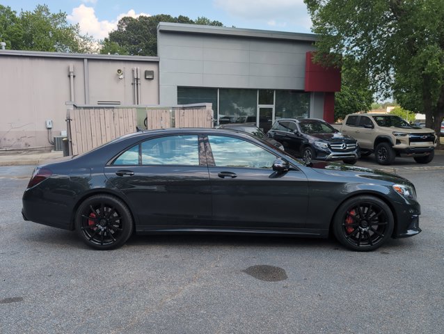 Used 2015 Mercedes-Benz S 63 AMG 4MATIC Sedan image 4