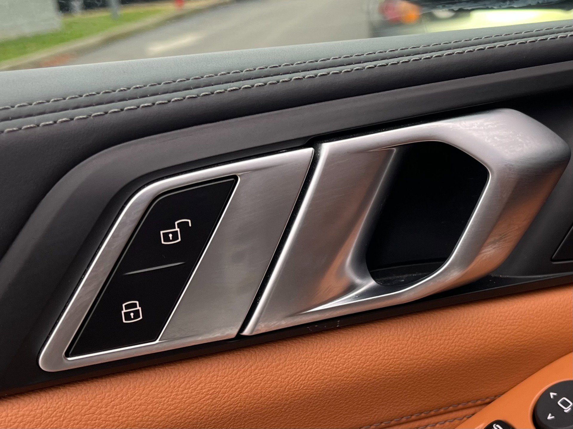 Used 2022 BMW X5 M50i w/ Executive Package image 67