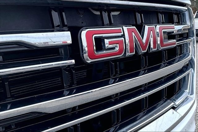 Used 2024 GMC Yukon SLT image 31