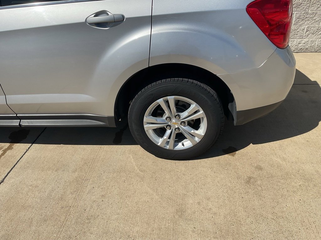 Used 2011 Chevrolet Equinox LT w/ Driver Convenience Package image 6