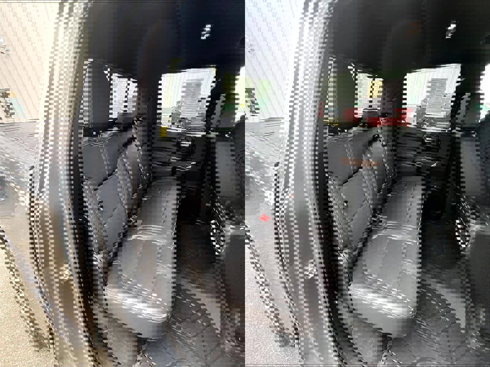 Used 2022 Chevrolet Silverado 1500 High Country image 16