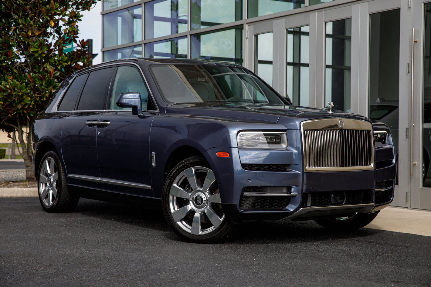 Certified 2019 Rolls-Royce Cullinan AWD/4WD image 17