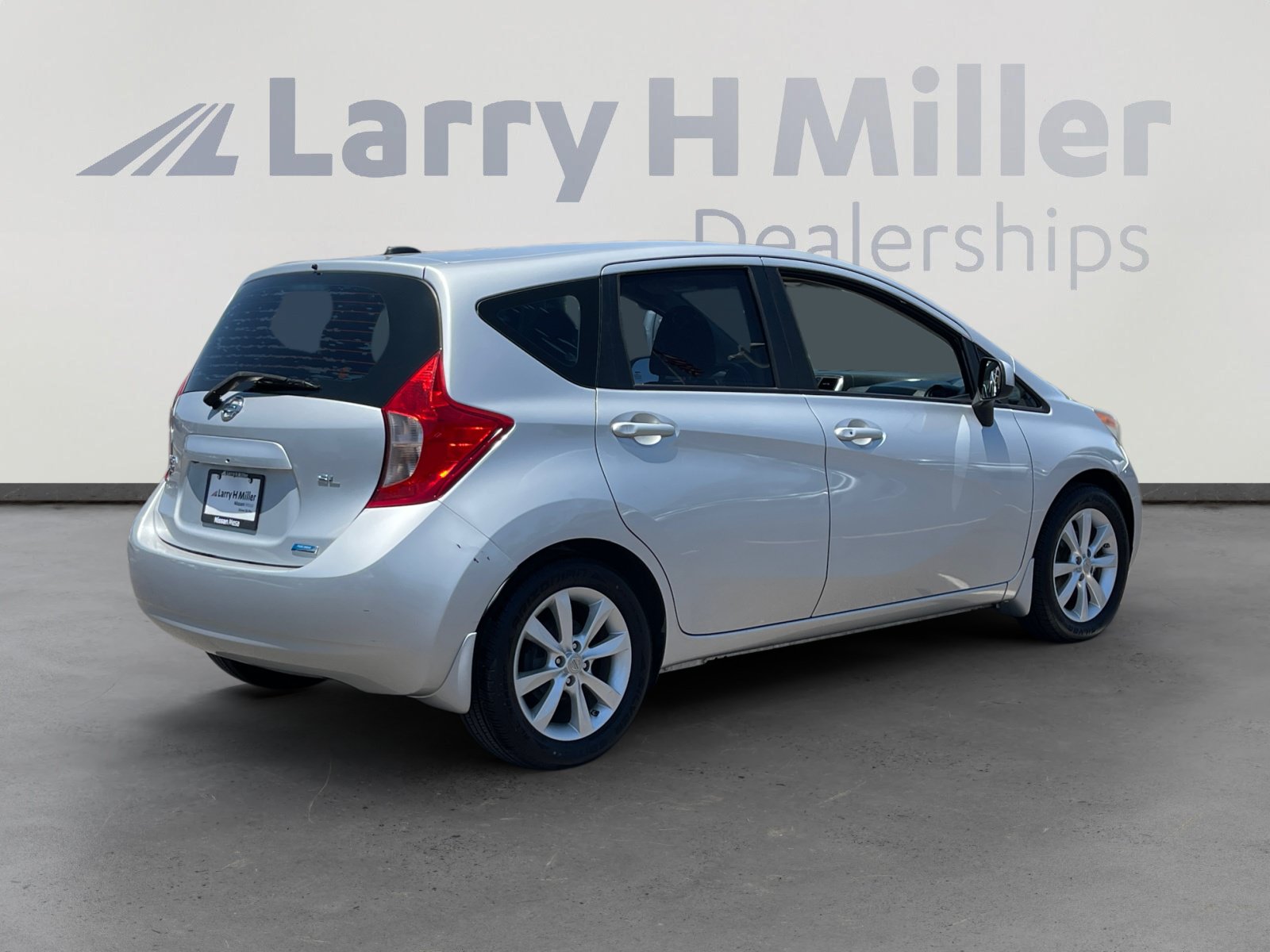 Used 2014 Nissan Versa Note SV w/ SL Package FWD image 5