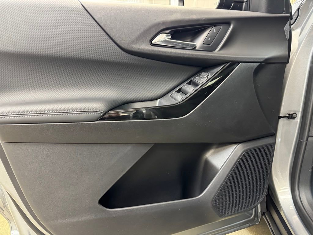 New 2026 Chevrolet Equinox LT w/ Safety and Technology Package image 8