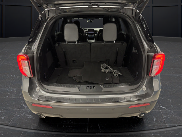 Used 2023 Ford Explorer ST-Line AWD/4WD image 15