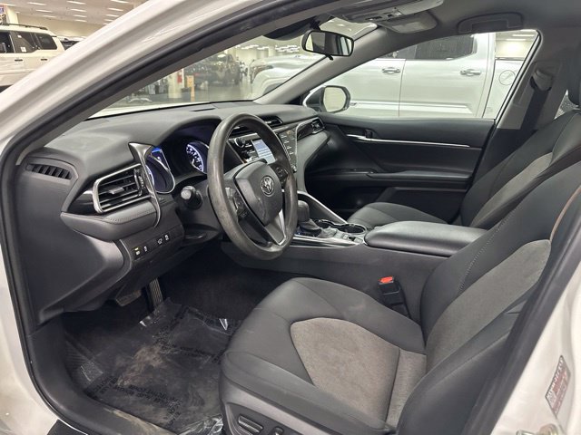 Used 2020 Toyota Camry LE FWD image 10
