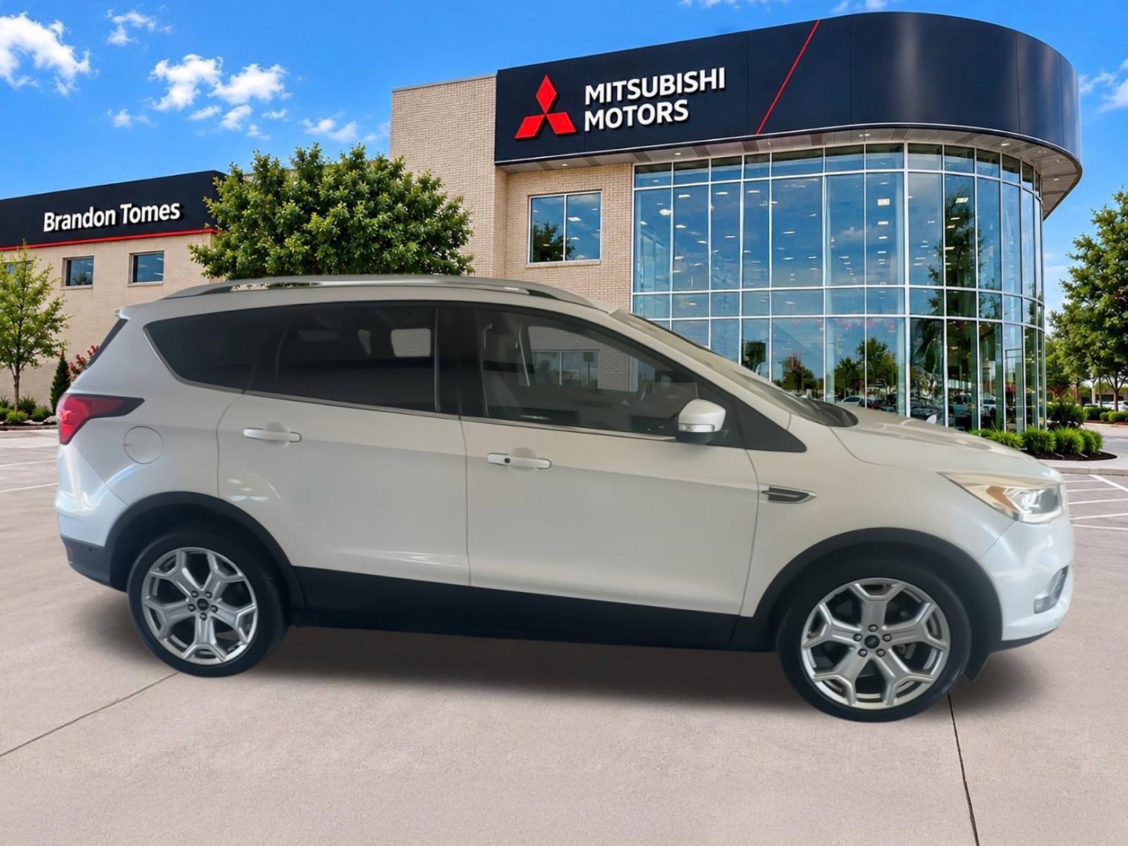Used 2019 Ford Escape Titanium FWD image 10