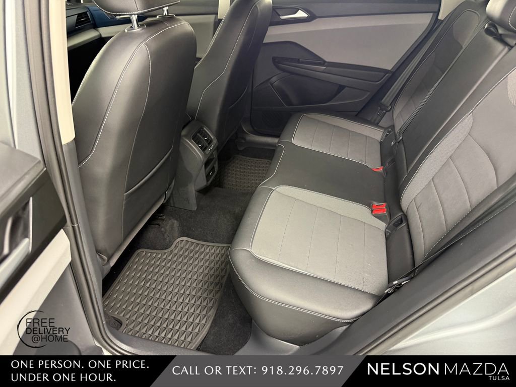 Used 2022 Volkswagen Taos SE image 32