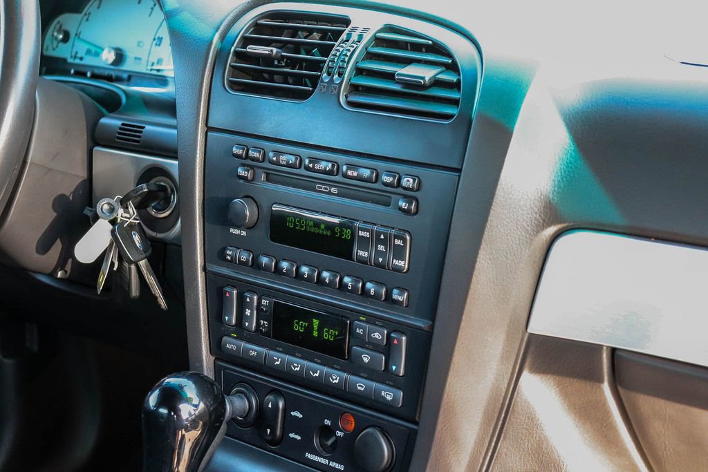 Used 2002 Ford Thunderbird RWD image 17