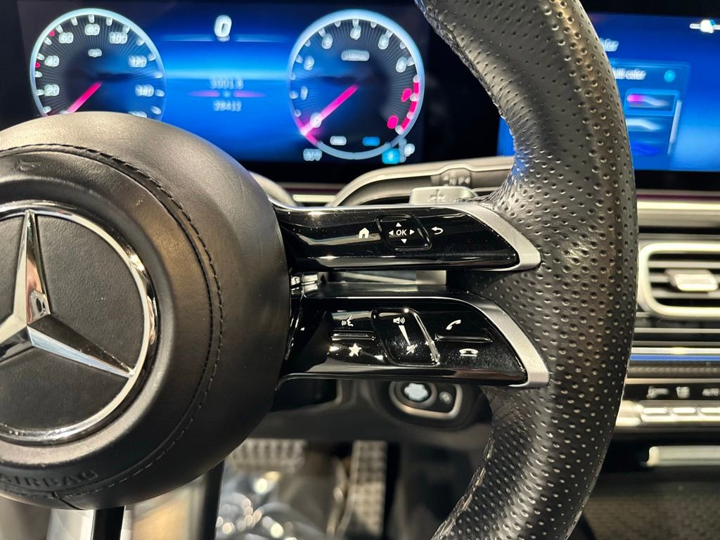 Used 2024 Mercedes-Benz GLS 580 4MATIC image 21