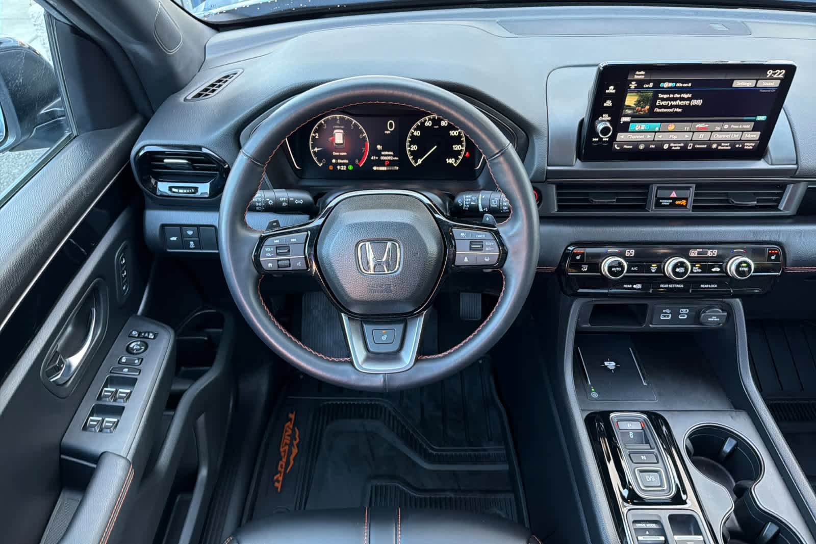Used 2025 Honda Pilot TrailSport image 16