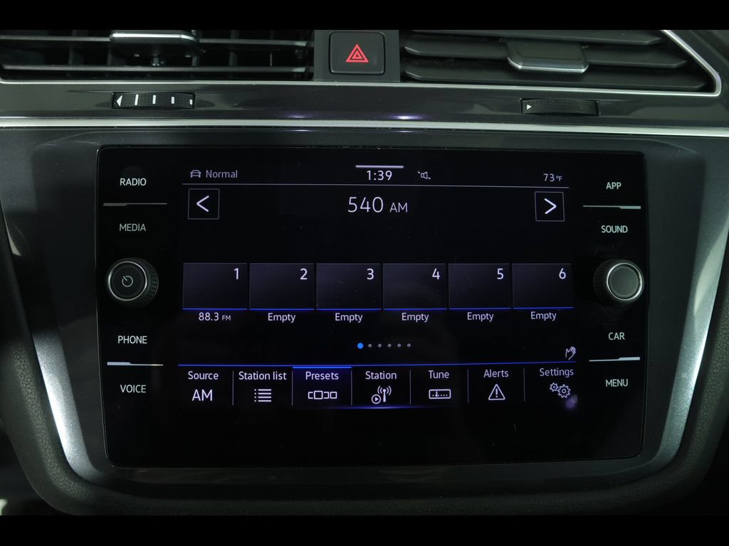 Used 2022 Volkswagen Tiguan SE AWD/4WD image 27