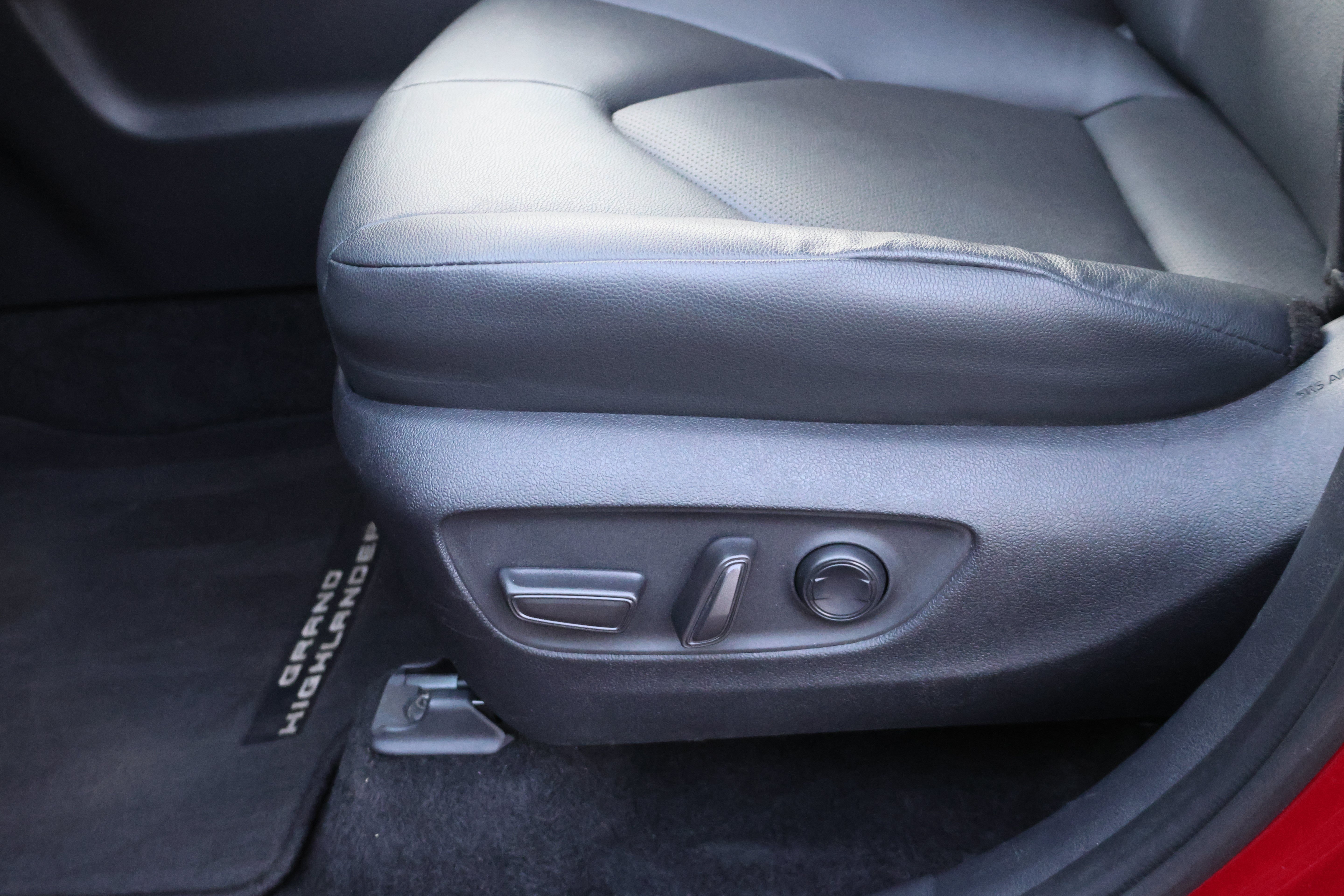 Certified 2024 Toyota Grand Highlander AWD image 27