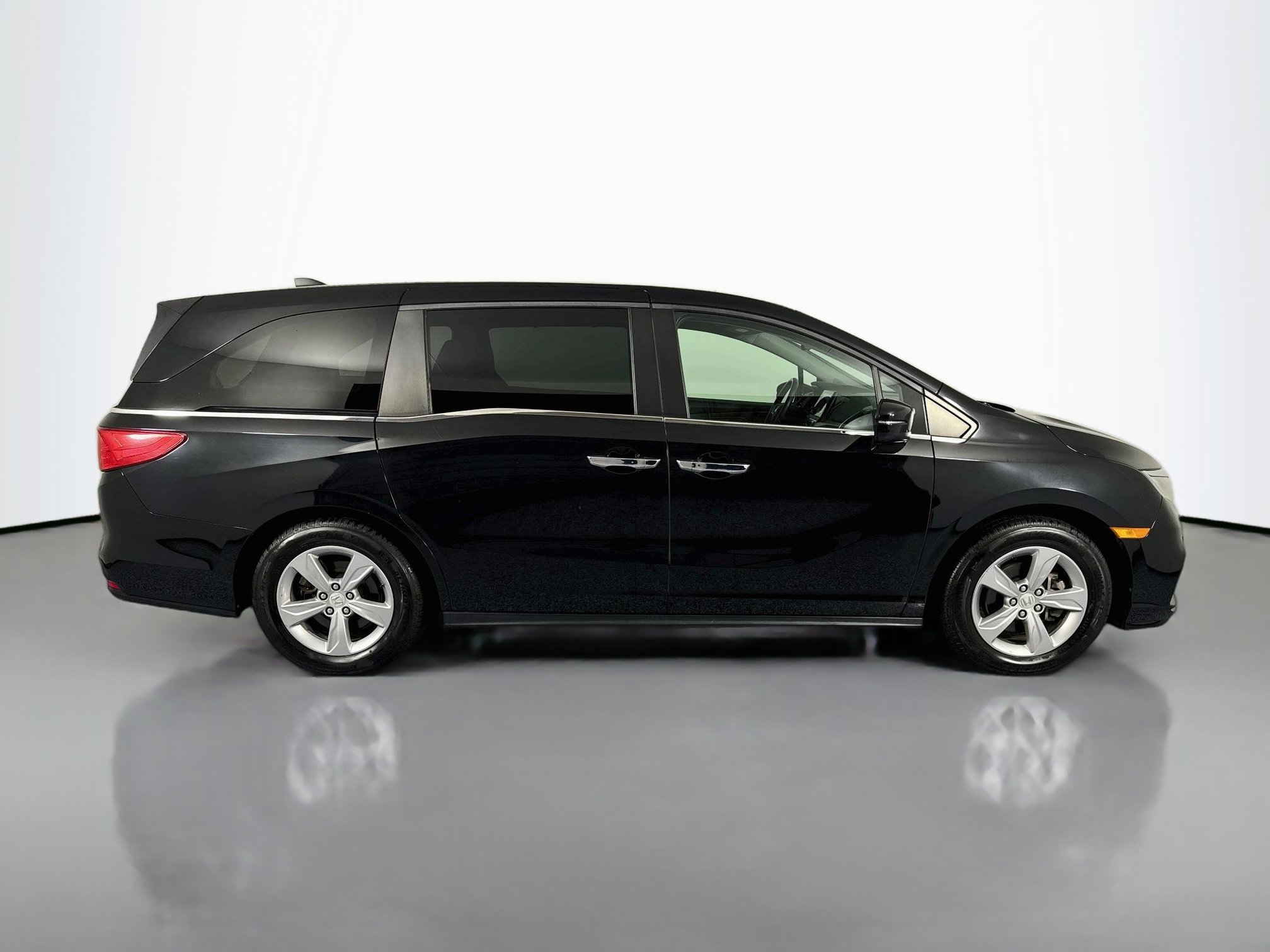 Certified 2018 Honda Odyssey EX-L image 4