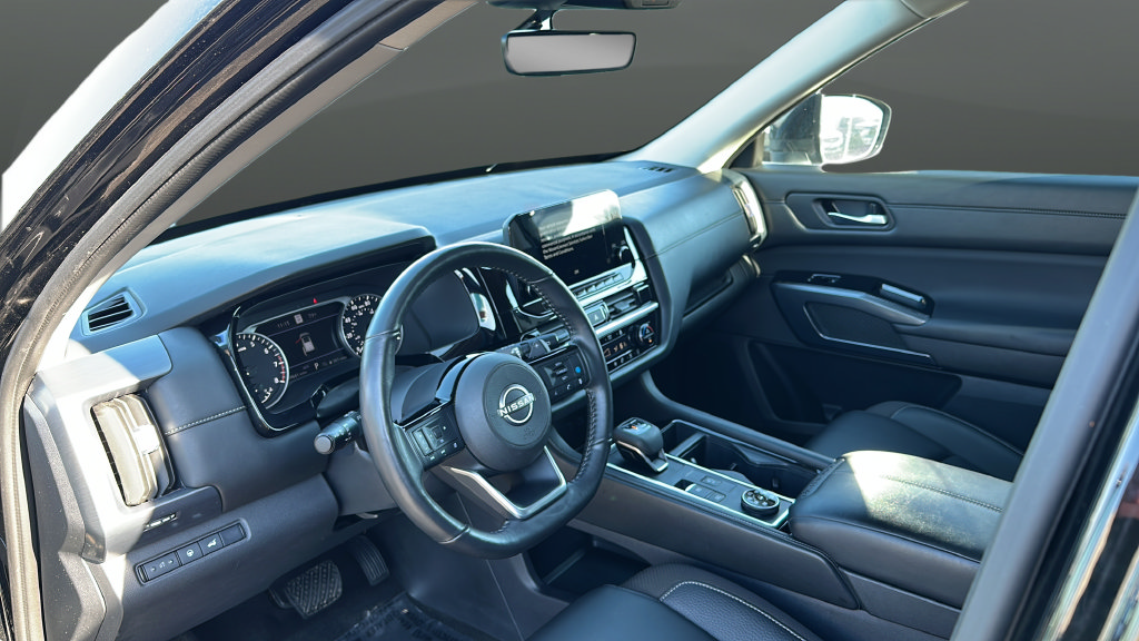 Certified 2025 Nissan Pathfinder SL AWD/4WD image 14