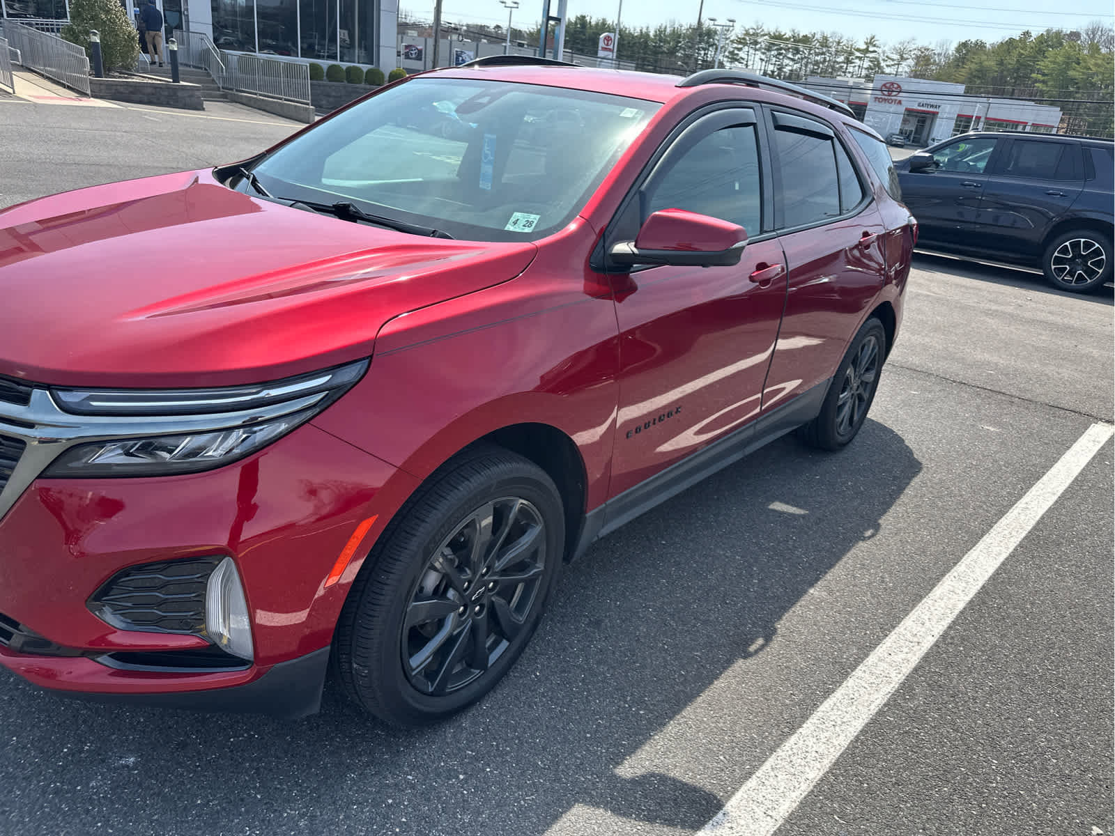Certified 2022 Chevrolet Equinox RS w/ Infotainment Package image 6